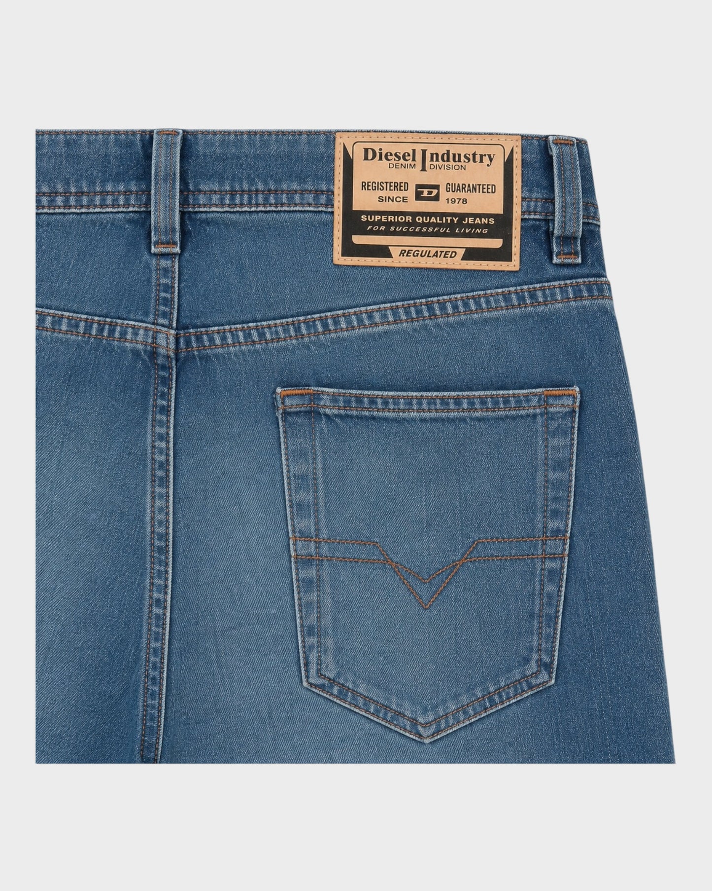 Markee R68DY Jeans