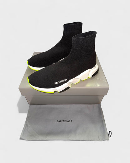 Speed Trainer – Schwarz/Weiß mit Neon-Details