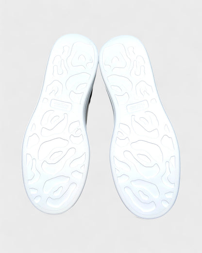 Oversized Sneaker – Weiß mit schwarzen Details