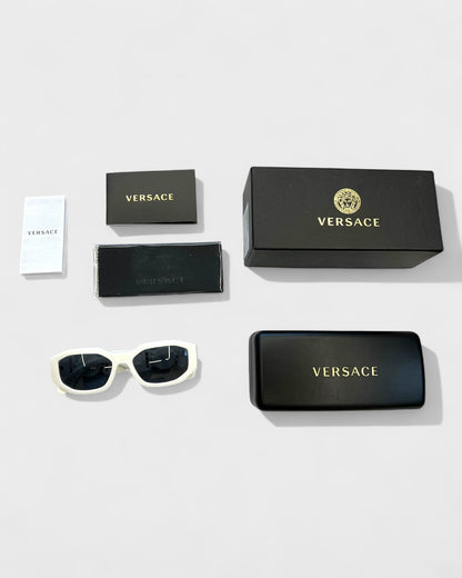 Sonnenbrille mit Medusa-Details – Weiß/Gold