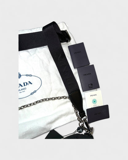 Triangle Bag aus Nylon – Schwarz