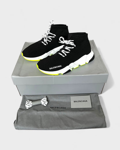 Speed Lace-Up Sneaker – Schwarz/Neon Gelb