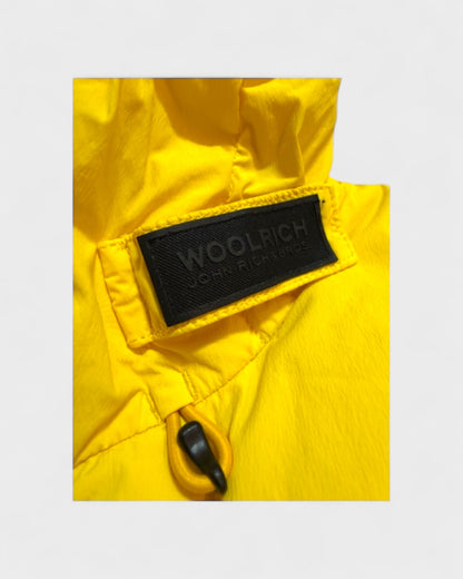 Daunenjacke mit Kapuze – Gelb