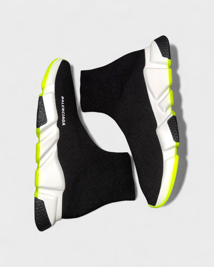 Speed Trainer – Schwarz/Weiß mit Neon-Details