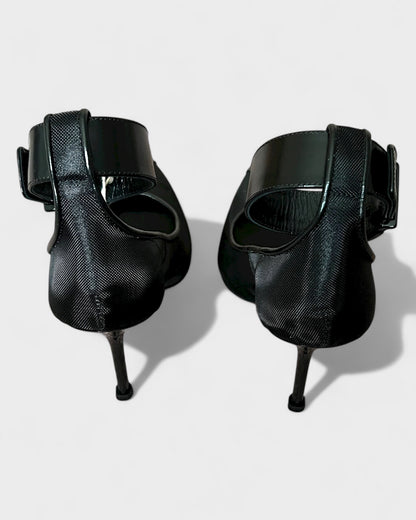 „Buckle“ Pumps – Schwarz