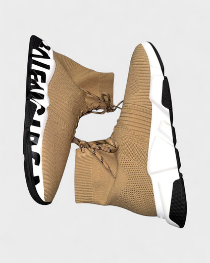 Speed Trainer Laced Sneaker – Beige/Weiß/Schwarz