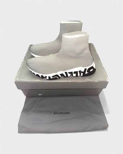 Speed Graffiti Sneaker – Grau/Weiß