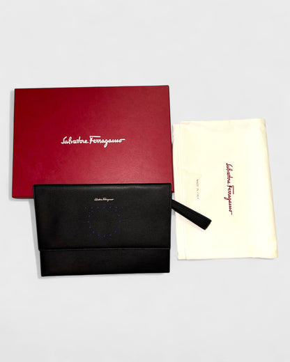 Leder-Clutch mit Handgelenkschlaufe – Schwarz