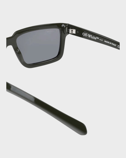 Sonnenbrille mit Arrow-Logo