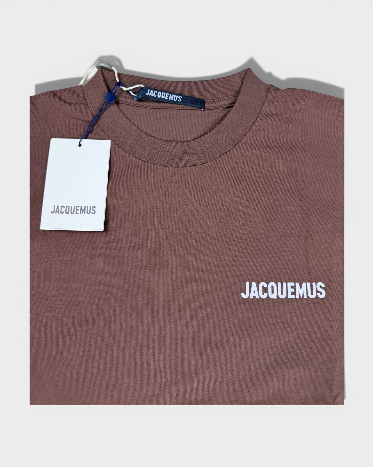 T-Shirt mit Logo-Schriftzug – Braun