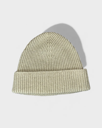 Strickmütze – Beige mit blauem Reiter-Logo