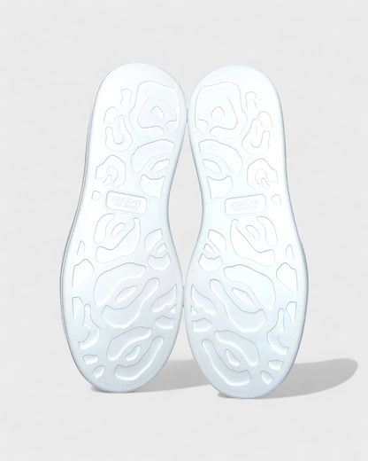 Oversized Sneaker – Weiß mit schwarzer Ferse