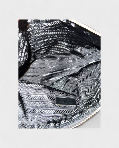 Triangle Bag aus Nylon – Schwarz