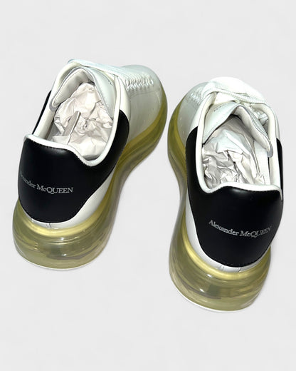 Oversized Sneaker – Weiß/Schwarz mit transparenter Sohle