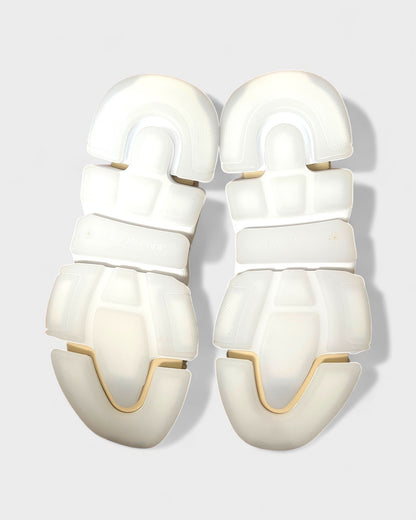 Speed 2.0 Lace-Up Sneaker – Beige/Weiß