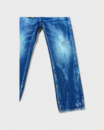 Jeans mit Used-Effekt – Mittelblau