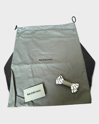 Speed Lace-Up Sneaker – Schwarz/Neon Gelb