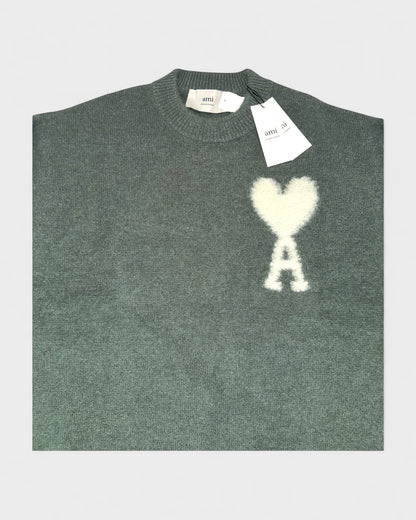 Ami de Cœur Strickpullover mit Herz-Logo – Tannengrün