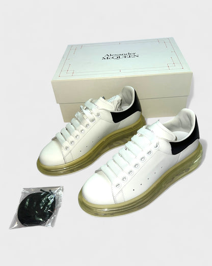 Oversized Sneaker – Weiß/Schwarz mit transparenter Sohle